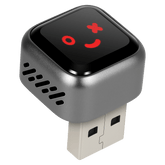 Mini Trådløs CarPlay & Android Auto Adapter (5.8GHz – Plug & Play) tilsluttet USB-port.